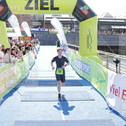 10.08.2025 - GEWOBA Citytriathlon Bremen H.Heesch http://msf.ph/oto/8553221 10.08.2025 15:11:10 Ziel 15 meine-sportfotos.de