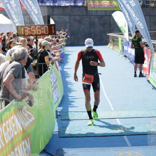 10.08.2025 - GEWOBA Citytriathlon Bremen H.Heesch http://msf.ph/oto/8553228 10.08.2025 13:56:05 Ziel 669, 885 meine-sportfotos.de