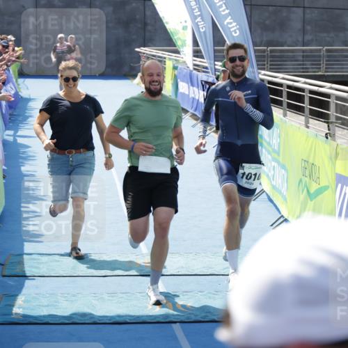 10.08.2025 - GEWOBA Citytriathlon Bremen H.Heesch http://msf.ph/oto/8553238 10.08.2025 13:56:17 Ziel 1010 meine-sportfotos.de