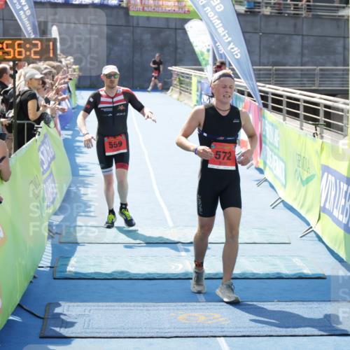 10.08.2025 - GEWOBA Citytriathlon Bremen H.Heesch http://msf.ph/oto/8553250 10.08.2025 13:56:24 Ziel 559, 572, 1010 meine-sportfotos.de