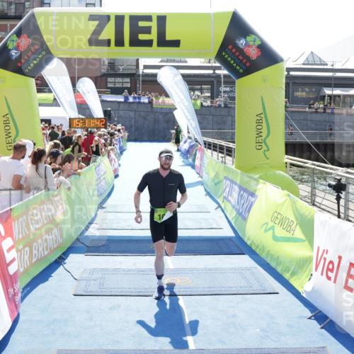 10.08.2025 - GEWOBA Citytriathlon Bremen H.Heesch http://msf.ph/oto/8553251 10.08.2025 15:11:46 Ziel 105 meine-sportfotos.de