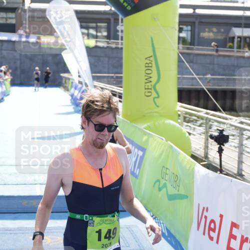 10.08.2025 - GEWOBA Citytriathlon Bremen H.Heesch http://msf.ph/oto/8553301 10.08.2025 15:44:24 Ziel 149, 398 meine-sportfotos.de