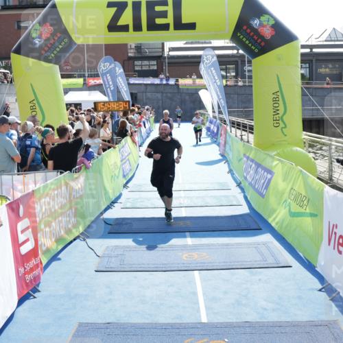 10.08.2025 - GEWOBA Citytriathlon Bremen H.Heesch http://msf.ph/oto/8553304 10.08.2025 15:44:38 Ziel 183, 331, 451 meine-sportfotos.de