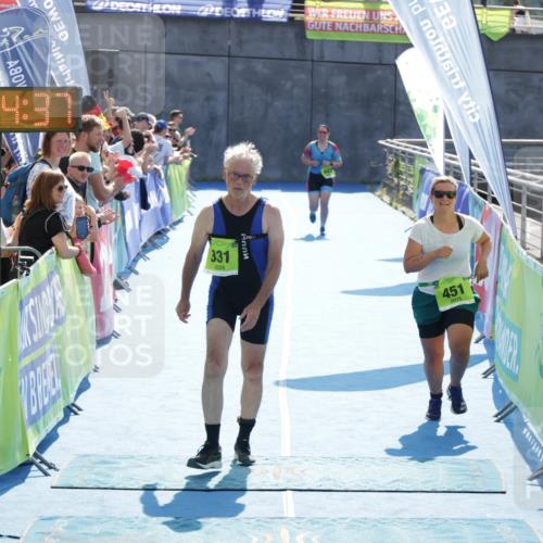 10.08.2025 - GEWOBA Citytriathlon Bremen H.Heesch http://msf.ph/oto/8553315 10.08.2025 15:44:41 Ziel 183, 331, 451 meine-sportfotos.de