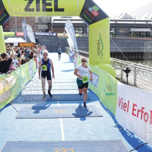 10.08.2025 - GEWOBA Citytriathlon Bremen H.Heesch http://msf.ph/oto/8553325 10.08.2025 15:44:43 Ziel 183, 331, 451 meine-sportfotos.de