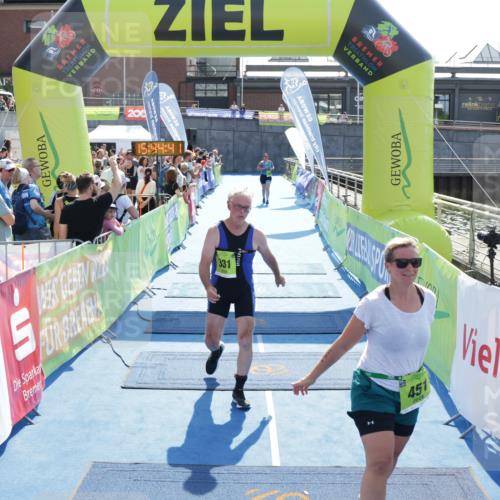 10.08.2025 - GEWOBA Citytriathlon Bremen H.Heesch http://msf.ph/oto/8553331 10.08.2025 15:44:45 Ziel 331, 443, 451 meine-sportfotos.de