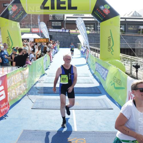 10.08.2025 - GEWOBA Citytriathlon Bremen H.Heesch http://msf.ph/oto/8553334 10.08.2025 15:44:45 Ziel 331, 443, 451 meine-sportfotos.de