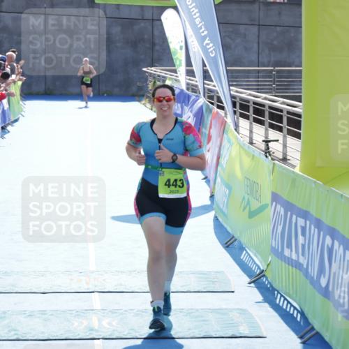 10.08.2025 - GEWOBA Citytriathlon Bremen H.Heesch http://msf.ph/oto/8553339 10.08.2025 15:44:51 Ziel 443 meine-sportfotos.de