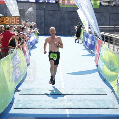 10.08.2025 - GEWOBA Citytriathlon Bremen H.Heesch http://msf.ph/oto/8553374 10.08.2025 15:12:40 Ziel 257 meine-sportfotos.de