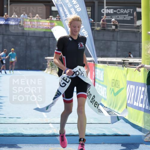 10.08.2025 - GEWOBA Citytriathlon Bremen H.Heesch http://msf.ph/oto/8553390 10.08.2025 13:58:23 Ziel 916 meine-sportfotos.de