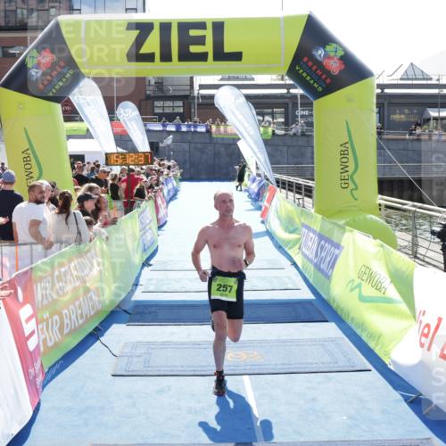 10.08.2025 - GEWOBA Citytriathlon Bremen H.Heesch http://msf.ph/oto/8553392 10.08.2025 15:12:41 Ziel 257 meine-sportfotos.de