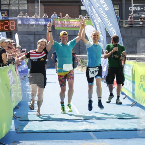 10.08.2025 - GEWOBA Citytriathlon Bremen H.Heesch http://msf.ph/oto/8553419 10.08.2025 13:58:32 Ziel 665, 1030 meine-sportfotos.de