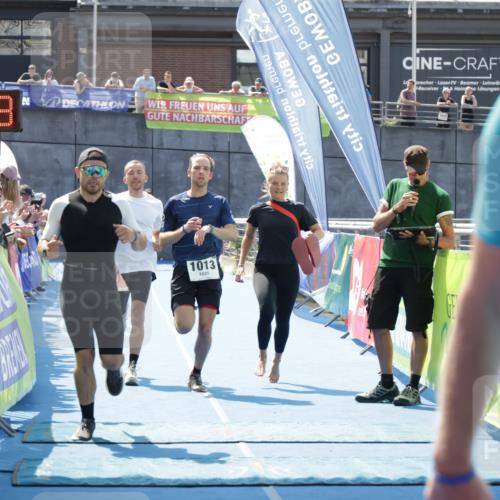 10.08.2025 - GEWOBA Citytriathlon Bremen H.Heesch http://msf.ph/oto/8553434 10.08.2025 13:58:36 Ziel 665, 1013, 1030 meine-sportfotos.de