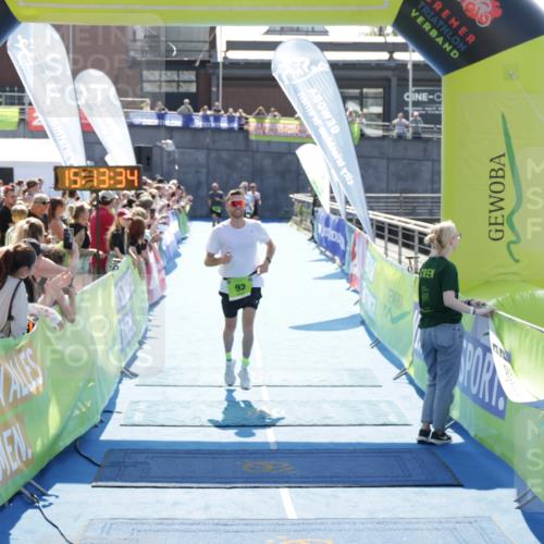 10.08.2025 - GEWOBA Citytriathlon Bremen H.Heesch http://msf.ph/oto/8553446 10.08.2025 15:13:37 Ziel 92, 116 meine-sportfotos.de