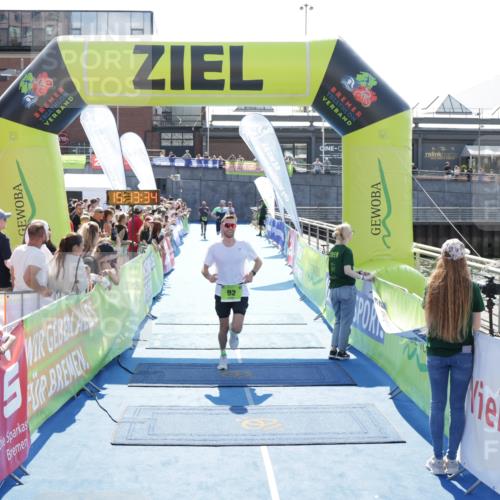 10.08.2025 - GEWOBA Citytriathlon Bremen H.Heesch http://msf.ph/oto/8553452 10.08.2025 15:13:38 Ziel 62, 92, 116, 146, 255 meine-sportfotos.de