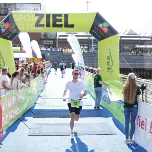 10.08.2025 - GEWOBA Citytriathlon Bremen H.Heesch http://msf.ph/oto/8553456 10.08.2025 15:13:39 Ziel 62, 92, 116, 146, 255 meine-sportfotos.de