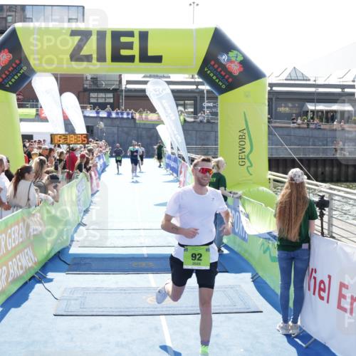 10.08.2025 - GEWOBA Citytriathlon Bremen H.Heesch http://msf.ph/oto/8553459 10.08.2025 15:13:39 Ziel 62, 92, 116, 146, 255 meine-sportfotos.de