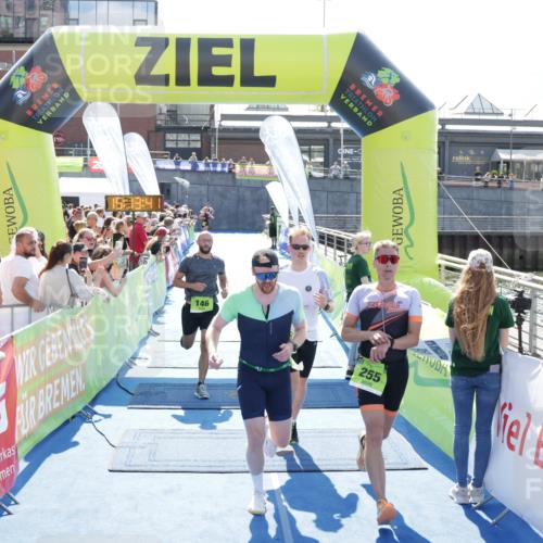 10.08.2025 - GEWOBA Citytriathlon Bremen H.Heesch http://msf.ph/oto/8553486 10.08.2025 15:13:45 Ziel 62, 92, 116, 146, 255 meine-sportfotos.de