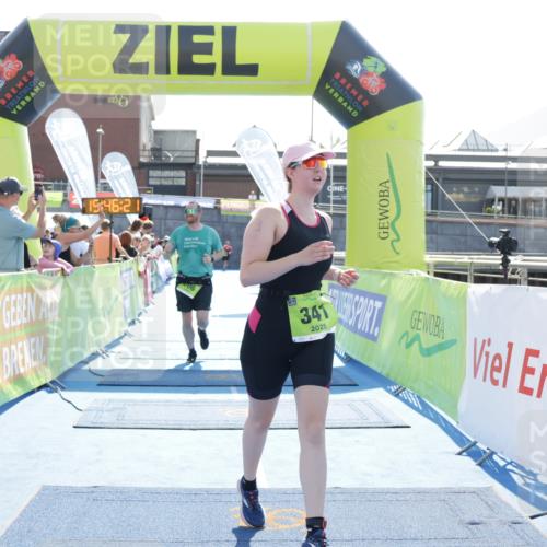 10.08.2025 - GEWOBA Citytriathlon Bremen H.Heesch http://msf.ph/oto/8553493 10.08.2025 15:46:25 Ziel 206, 341 meine-sportfotos.de