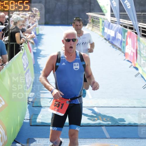 10.08.2025 - GEWOBA Citytriathlon Bremen H.Heesch http://msf.ph/oto/8553496 10.08.2025 13:58:58 Ziel 713, 851, 879 meine-sportfotos.de