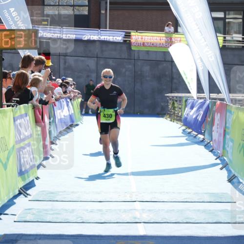 10.08.2025 - GEWOBA Citytriathlon Bremen H.Heesch http://msf.ph/oto/8553511 10.08.2025 15:46:35 Ziel 412, 430 meine-sportfotos.de