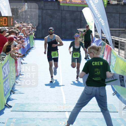 10.08.2025 - GEWOBA Citytriathlon Bremen H.Heesch http://msf.ph/oto/8553542 10.08.2025 15:14:05 Ziel 77, 432 meine-sportfotos.de