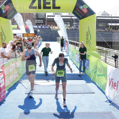 10.08.2025 - GEWOBA Citytriathlon Bremen H.Heesch http://msf.ph/oto/8553573 10.08.2025 15:14:09 Ziel 77, 432 meine-sportfotos.de