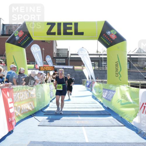 10.08.2025 - GEWOBA Citytriathlon Bremen H.Heesch http://msf.ph/oto/8553580 10.08.2025 15:47:09 Ziel 434, 437 meine-sportfotos.de