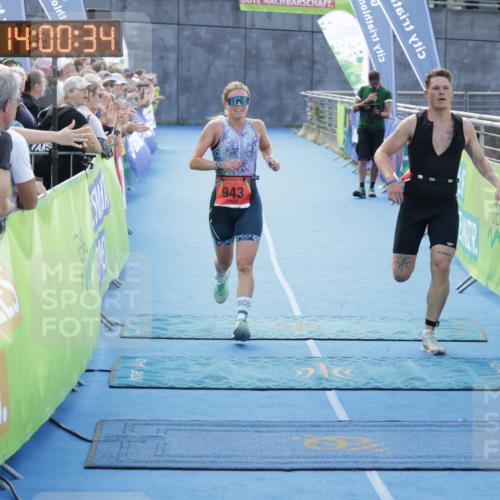 10.08.2025 - GEWOBA Citytriathlon Bremen H.Heesch http://msf.ph/oto/8553581 10.08.2025 14:00:37 Ziel 641, 943 meine-sportfotos.de