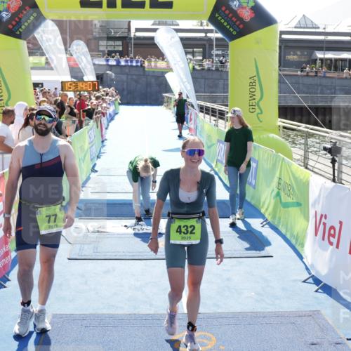 10.08.2025 - GEWOBA Citytriathlon Bremen H.Heesch http://msf.ph/oto/8553586 10.08.2025 15:14:11 Ziel 77, 432 meine-sportfotos.de
