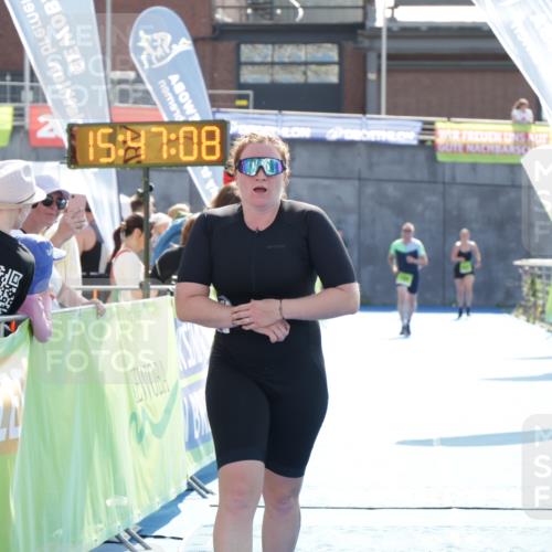 10.08.2025 - GEWOBA Citytriathlon Bremen H.Heesch http://msf.ph/oto/8553591 10.08.2025 15:47:12 Ziel 434, 437 meine-sportfotos.de
