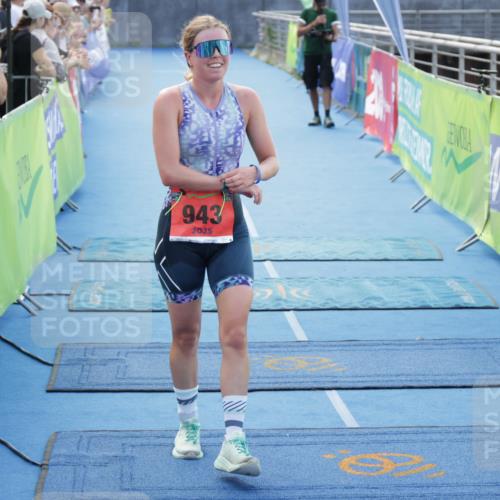 10.08.2025 - GEWOBA Citytriathlon Bremen H.Heesch http://msf.ph/oto/8553597 10.08.2025 14:00:40 Ziel 641, 943 meine-sportfotos.de