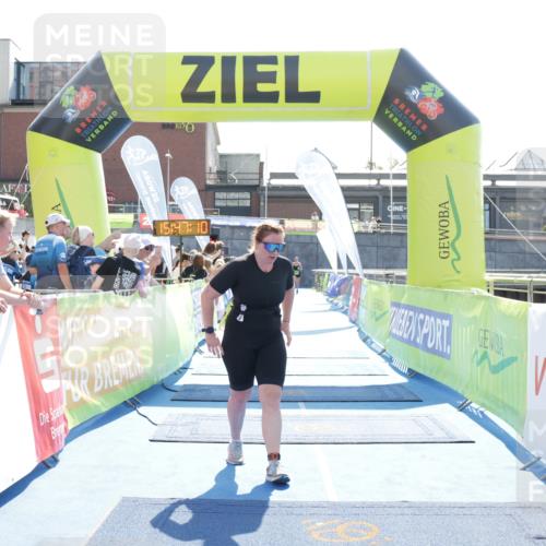 10.08.2025 - GEWOBA Citytriathlon Bremen H.Heesch http://msf.ph/oto/8553603 10.08.2025 15:47:14 Ziel 434, 437 meine-sportfotos.de