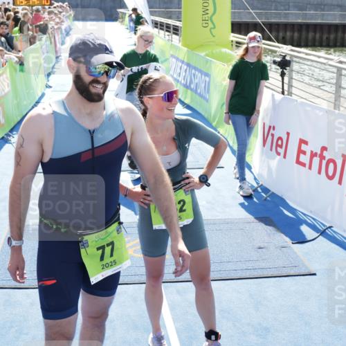 10.08.2025 - GEWOBA Citytriathlon Bremen H.Heesch http://msf.ph/oto/8553608 10.08.2025 15:14:13 Ziel 77, 432 meine-sportfotos.de