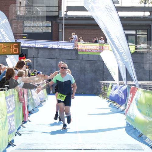 10.08.2025 - GEWOBA Citytriathlon Bremen H.Heesch http://msf.ph/oto/8553609 10.08.2025 15:47:20 Ziel 169, 420, 435 meine-sportfotos.de