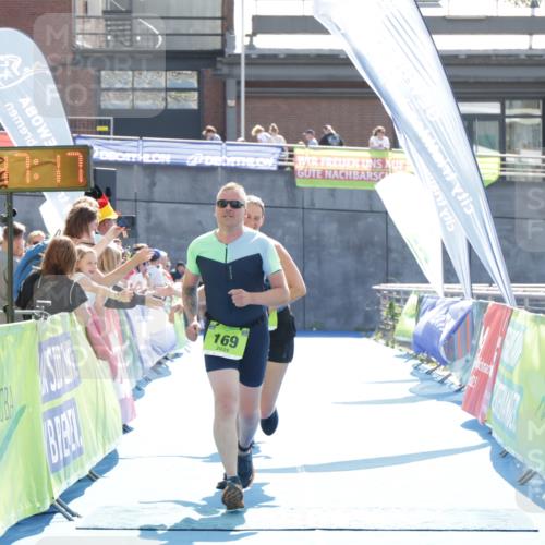 10.08.2025 - GEWOBA Citytriathlon Bremen H.Heesch http://msf.ph/oto/8553620 10.08.2025 15:47:21 Ziel 169, 420, 435 meine-sportfotos.de