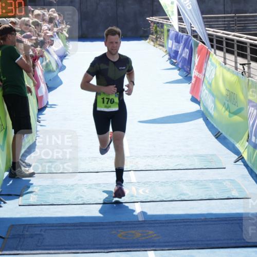 10.08.2025 - GEWOBA Citytriathlon Bremen H.Heesch http://msf.ph/oto/8553625 10.08.2025 15:14:34 Ziel 170 meine-sportfotos.de