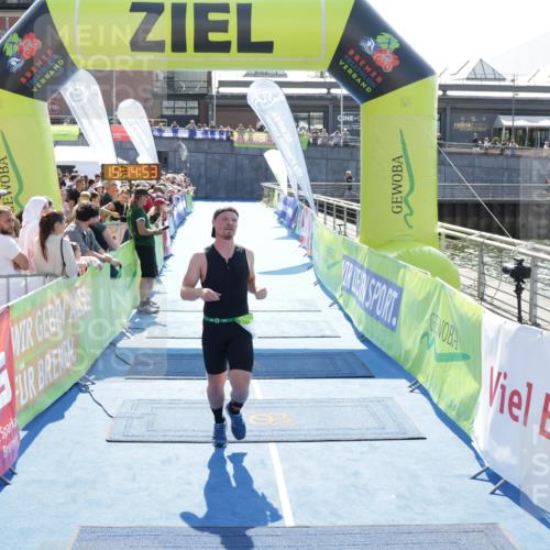 10.08.2025 - GEWOBA Citytriathlon Bremen H.Heesch http://msf.ph/oto/8553659 10.08.2025 15:14:57 Ziel 48 meine-sportfotos.de