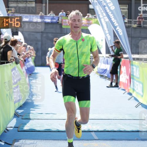 10.08.2025 - GEWOBA Citytriathlon Bremen H.Heesch http://msf.ph/oto/8553682 10.08.2025 14:01:49 Ziel 680, 846, 889, 951 meine-sportfotos.de