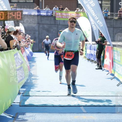 10.08.2025 - GEWOBA Citytriathlon Bremen H.Heesch http://msf.ph/oto/8553688 10.08.2025 14:01:52 Ziel 680, 846, 889, 951 meine-sportfotos.de