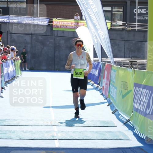 10.08.2025 - GEWOBA Citytriathlon Bremen H.Heesch http://msf.ph/oto/8553689 10.08.2025 15:47:51 Ziel 502 meine-sportfotos.de