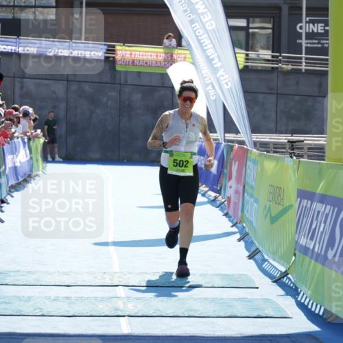 10.08.2025 - GEWOBA Citytriathlon Bremen H.Heesch http://msf.ph/oto/8553698 10.08.2025 15:47:51 Ziel 502 meine-sportfotos.de