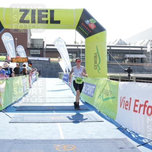 10.08.2025 - GEWOBA Citytriathlon Bremen H.Heesch http://msf.ph/oto/8553716 10.08.2025 15:47:53 Ziel 502 meine-sportfotos.de
