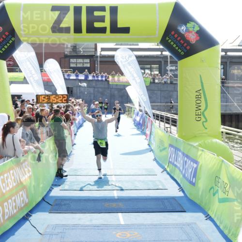 10.08.2025 - GEWOBA Citytriathlon Bremen H.Heesch http://msf.ph/oto/8553719 10.08.2025 15:15:26 Ziel 46, 64, 68, 217, 229 meine-sportfotos.de
