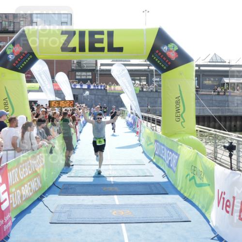 10.08.2025 - GEWOBA Citytriathlon Bremen H.Heesch http://msf.ph/oto/8553723 10.08.2025 15:15:26 Ziel 46, 64, 68, 217, 229 meine-sportfotos.de