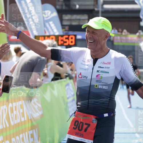 10.08.2025 - GEWOBA Citytriathlon Bremen H.Heesch http://msf.ph/oto/8553731 10.08.2025 14:02:02 Ziel 627, 661, 907 meine-sportfotos.de