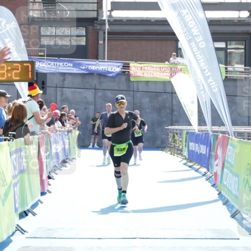 10.08.2025 - GEWOBA Citytriathlon Bremen H.Heesch http://msf.ph/oto/8553741 10.08.2025 15:48:31 Ziel  meine-sportfotos.de