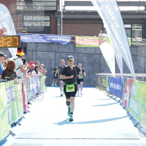 10.08.2025 - GEWOBA Citytriathlon Bremen H.Heesch http://msf.ph/oto/8553744 10.08.2025 15:48:31 Ziel  meine-sportfotos.de