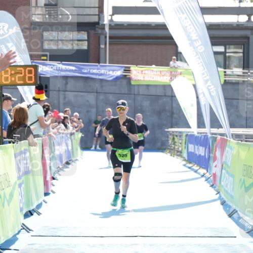10.08.2025 - GEWOBA Citytriathlon Bremen H.Heesch http://msf.ph/oto/8553755 10.08.2025 15:48:32 Ziel  meine-sportfotos.de
