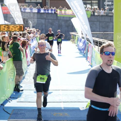 10.08.2025 - GEWOBA Citytriathlon Bremen H.Heesch http://msf.ph/oto/8553765 10.08.2025 15:15:31 Ziel 46, 64, 68, 136, 217, 229, 427 meine-sportfotos.de